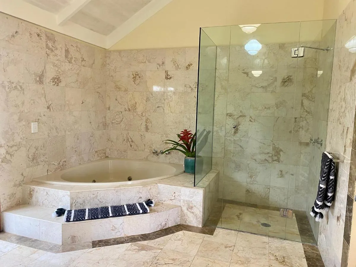 Four Winds Luxury *