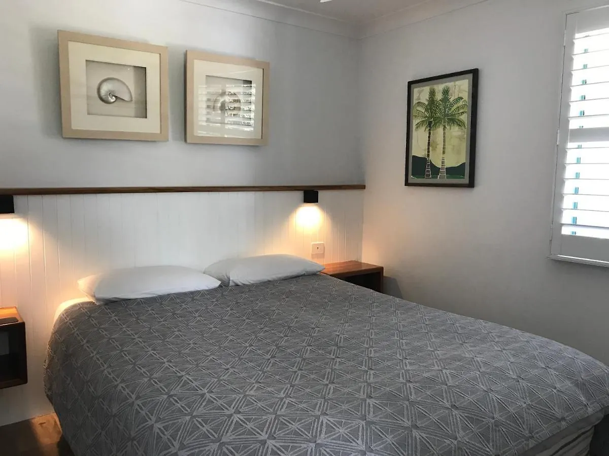 Apartahotel Byron Beach Flats 4*