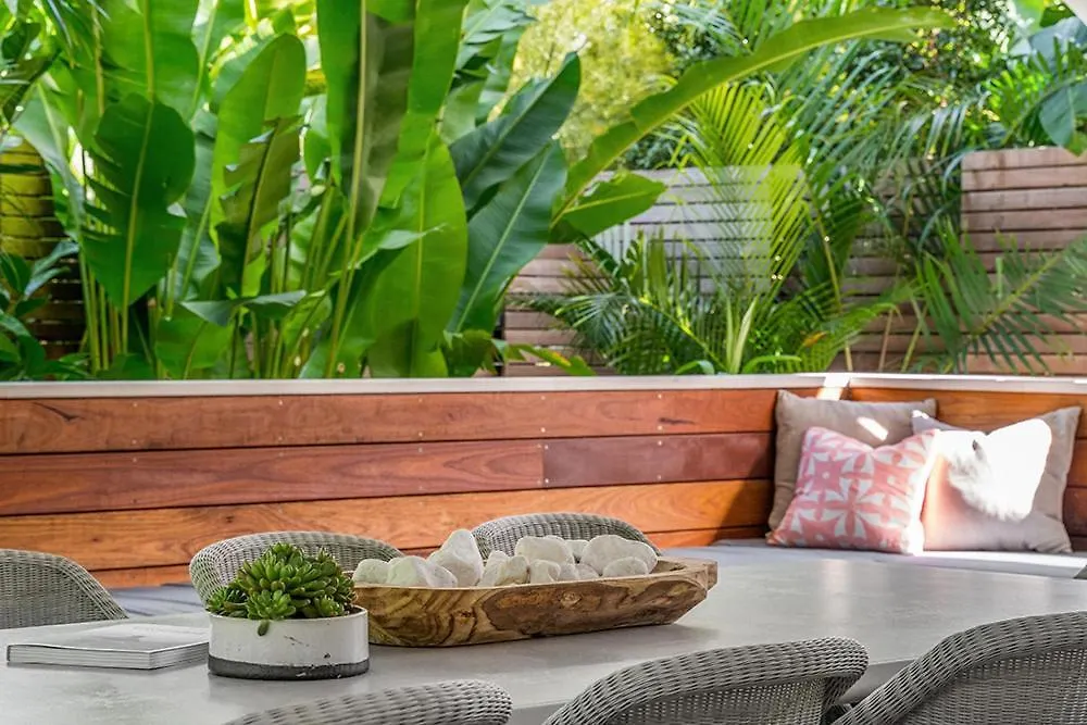 Cavvanbah Lane Byron Bay