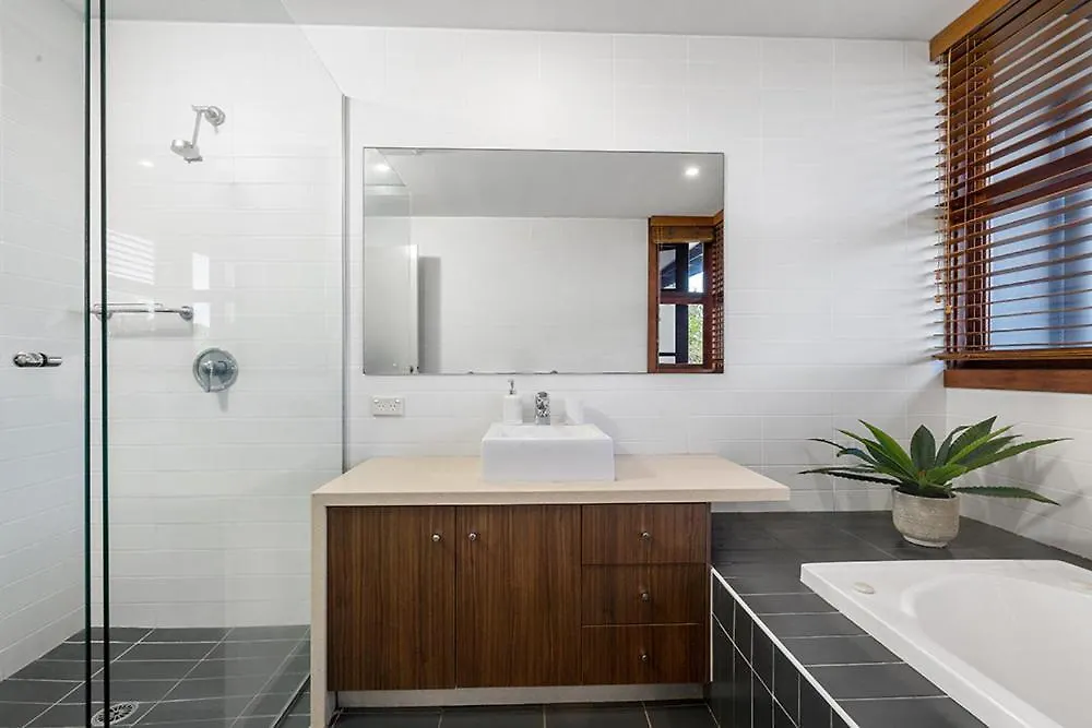 Apartment Unit 5 21-25 Fletcher Street - A Seventh Summer