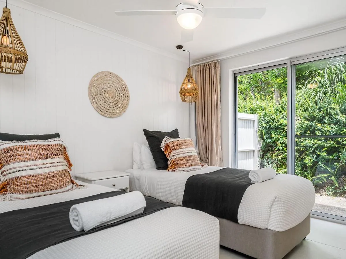 Lighthouse Lounge * Byron Bay