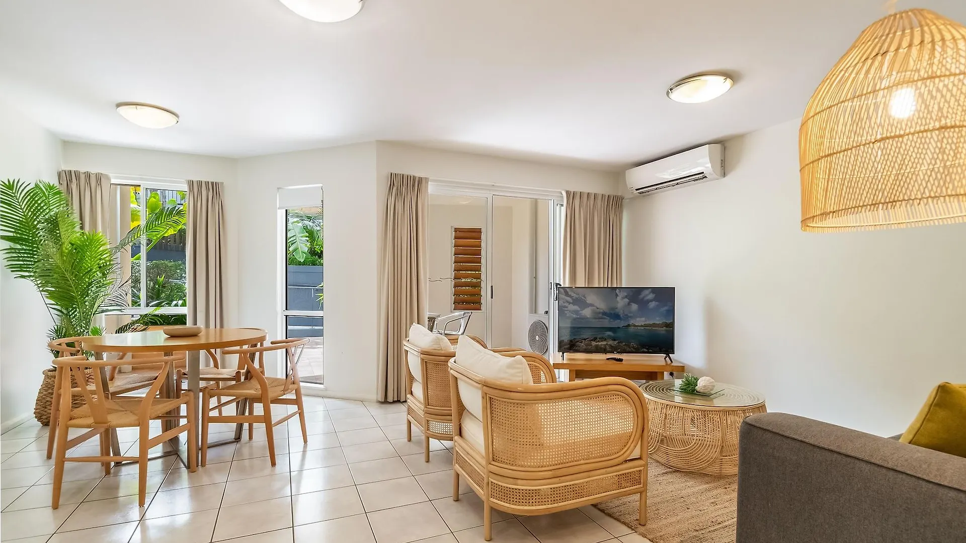 Aparthotel Eco 4*