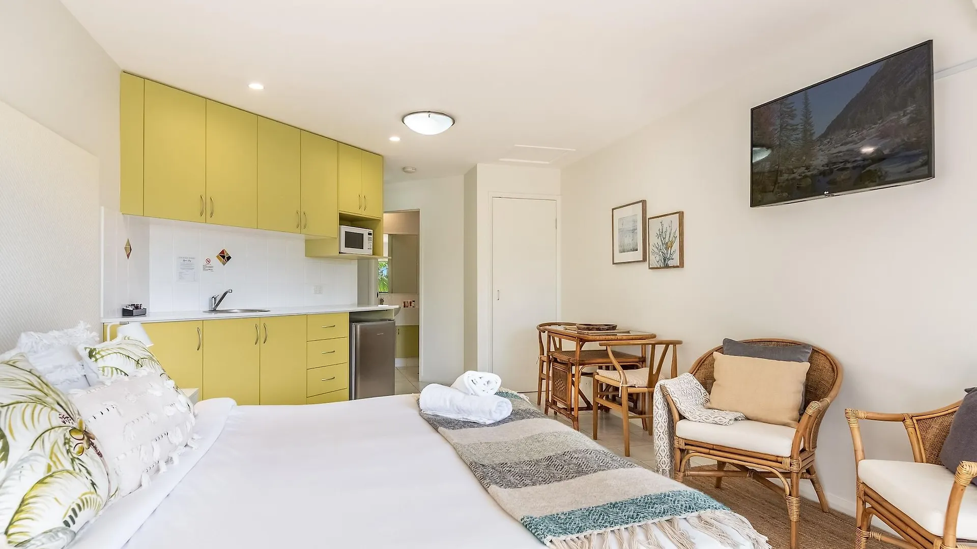Eco Aparthotel