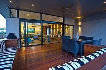 Byron Lux Villa