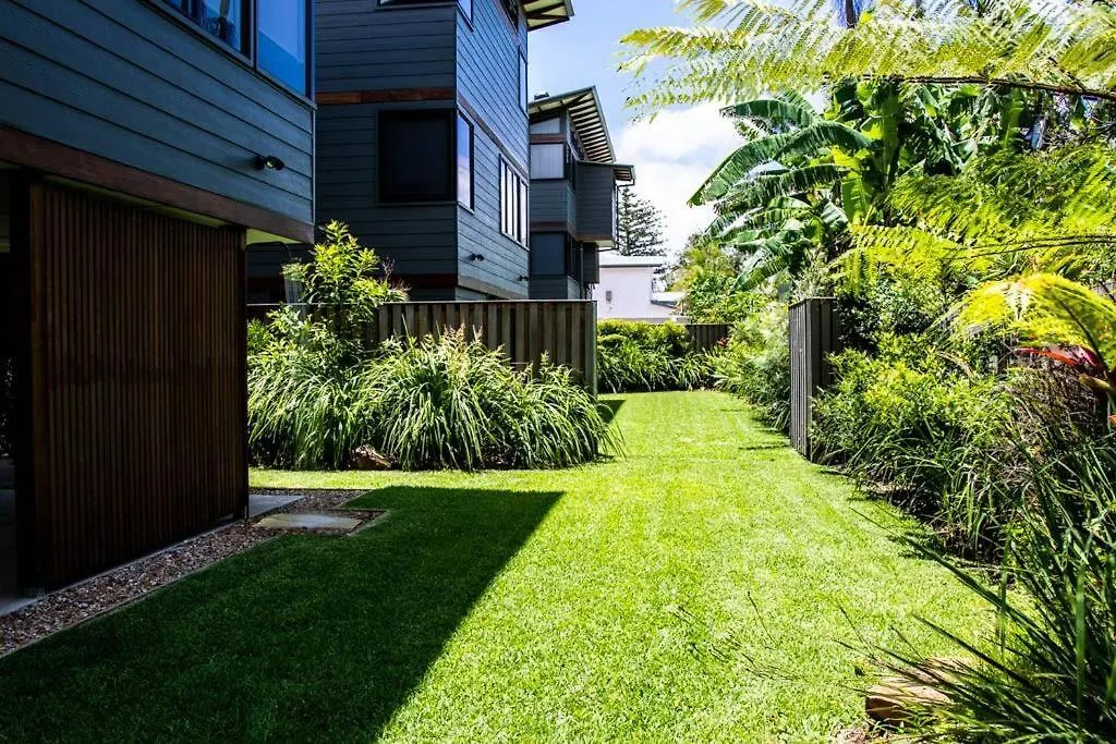Canopy Ii - House In The Heart Of