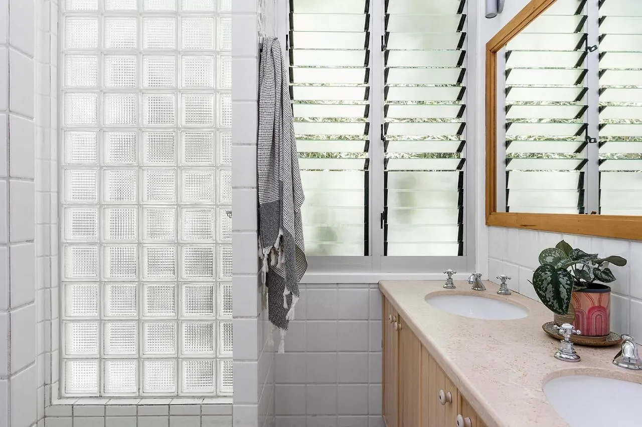 12 Childe Street, - Absolute Belongil Summerhouse Byron Bay