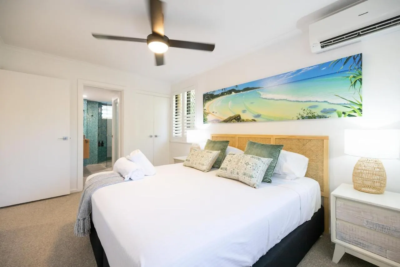 Good Vibrations * Byron Bay