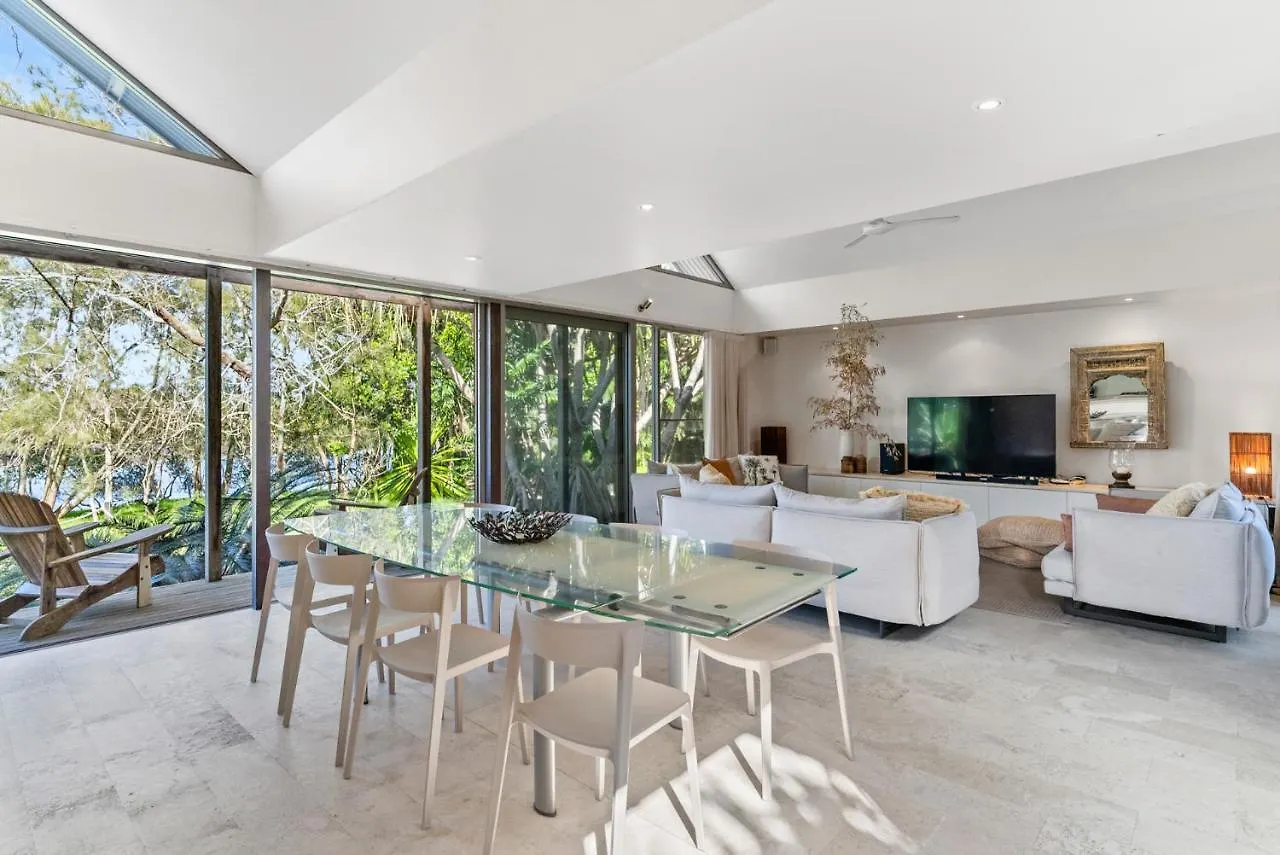 Fuller Holidays - Belongil Pavilion House, 18a Childe St בית נופש