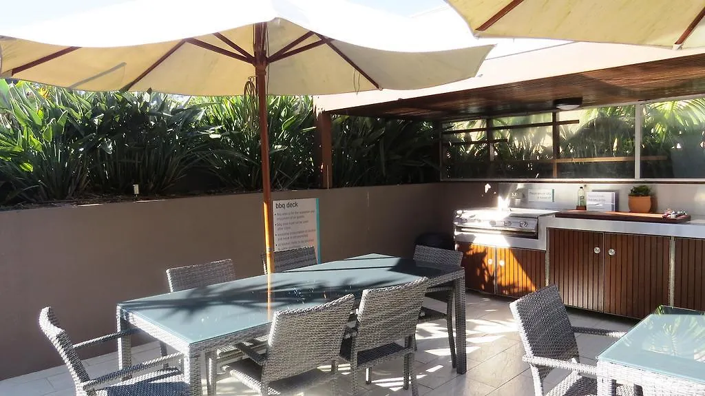 شقة فندقية Bayview Beachfront Apartments, In Town Right On The