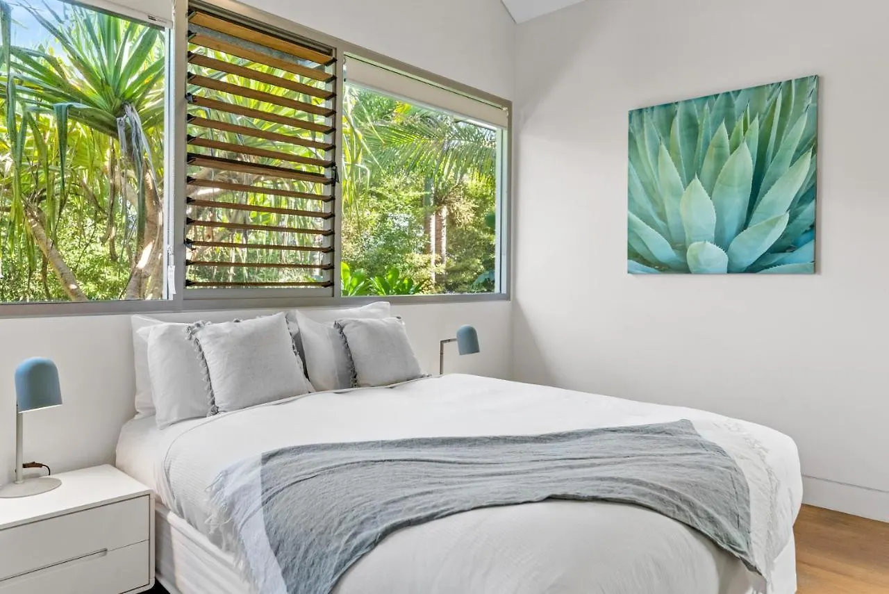 Fuller Holidays - Belongil Pavilion House, 18a Childe St