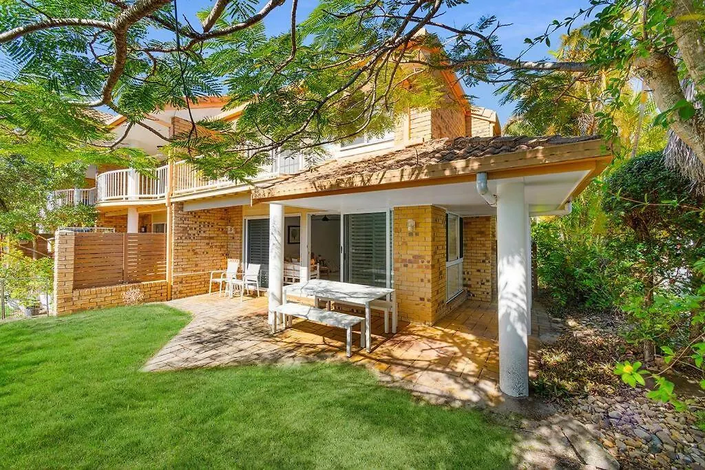 Fuller Holidays - Tradewinds - Unit 1, 2 Kipling St, ביירון ביי