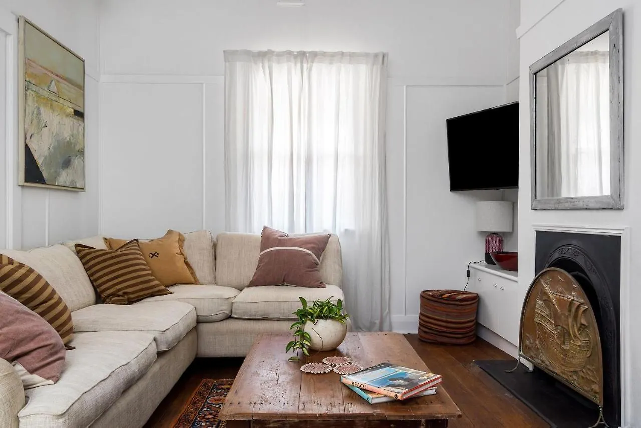 Gidgets House - Renovated House With Hot Tub Byron Bay