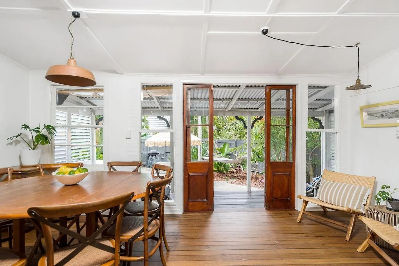 Dom wakacyjny Gidgets House - Renovated House With Hot Tub Byron Bay