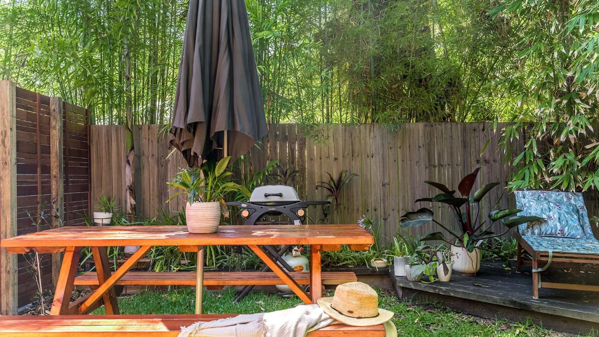 Ferienhaus Light Filled Modern Specious Home, Pet Friendly In A Beautiful Area Of Byron Bay, Short Stroll To Town *