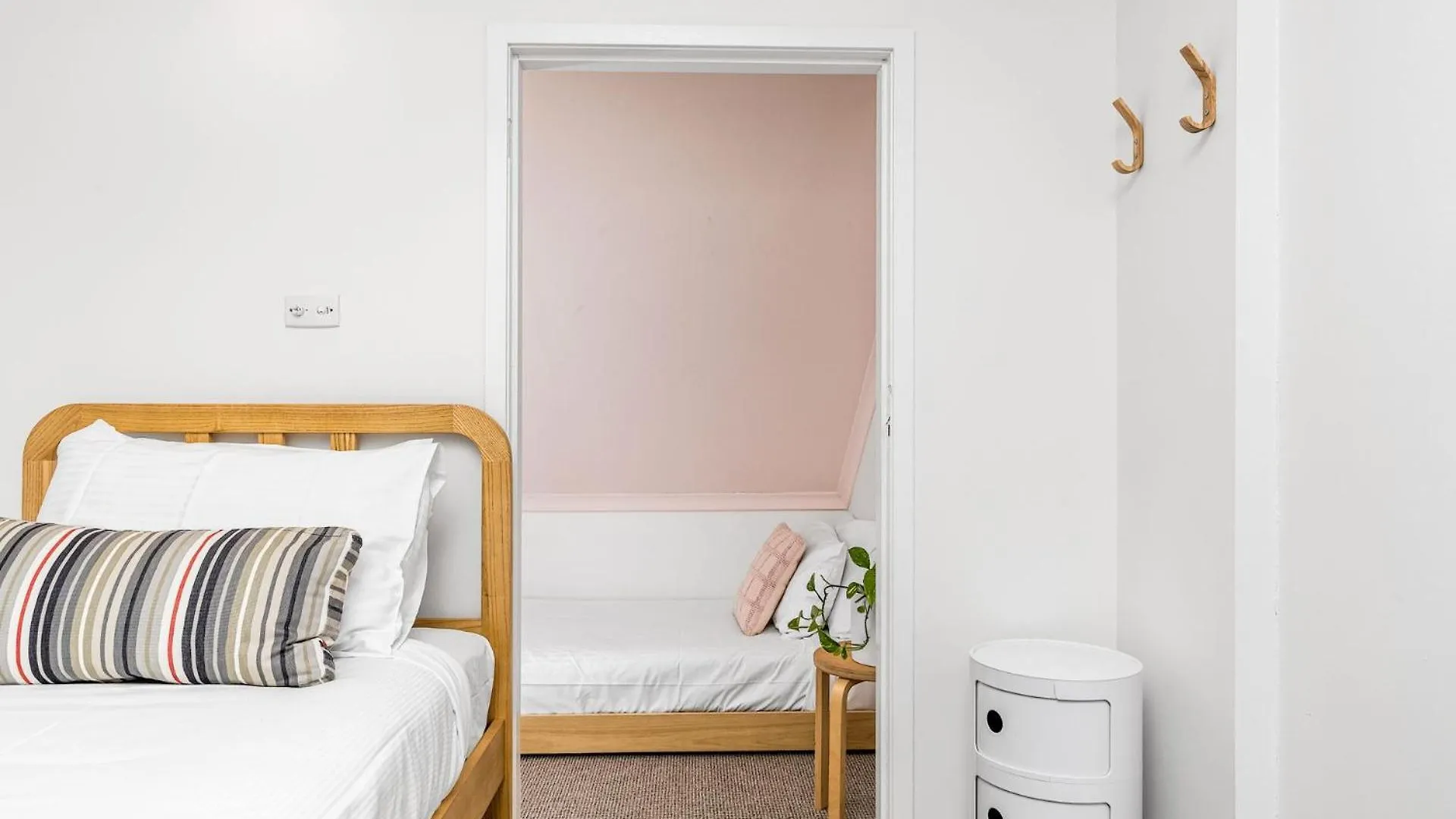 East Coast Escapes Calinda Sol 6 *