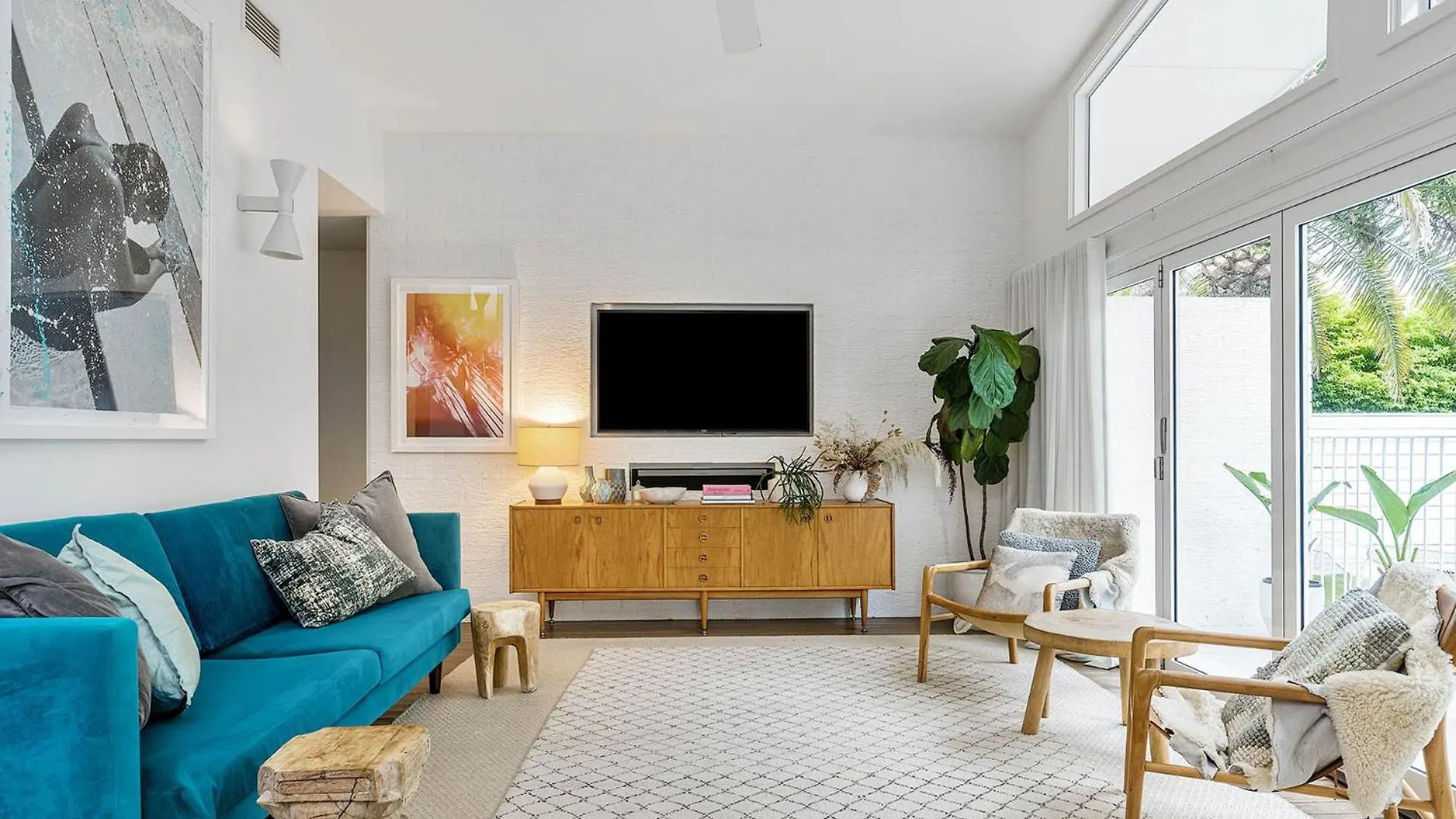 The - Designer 3 Bedroom Retreat With Pool Byron Bay