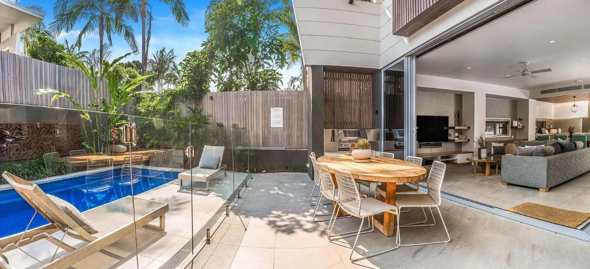 Kokos House 2 - Belongil Pad With Pool بيت للعطل