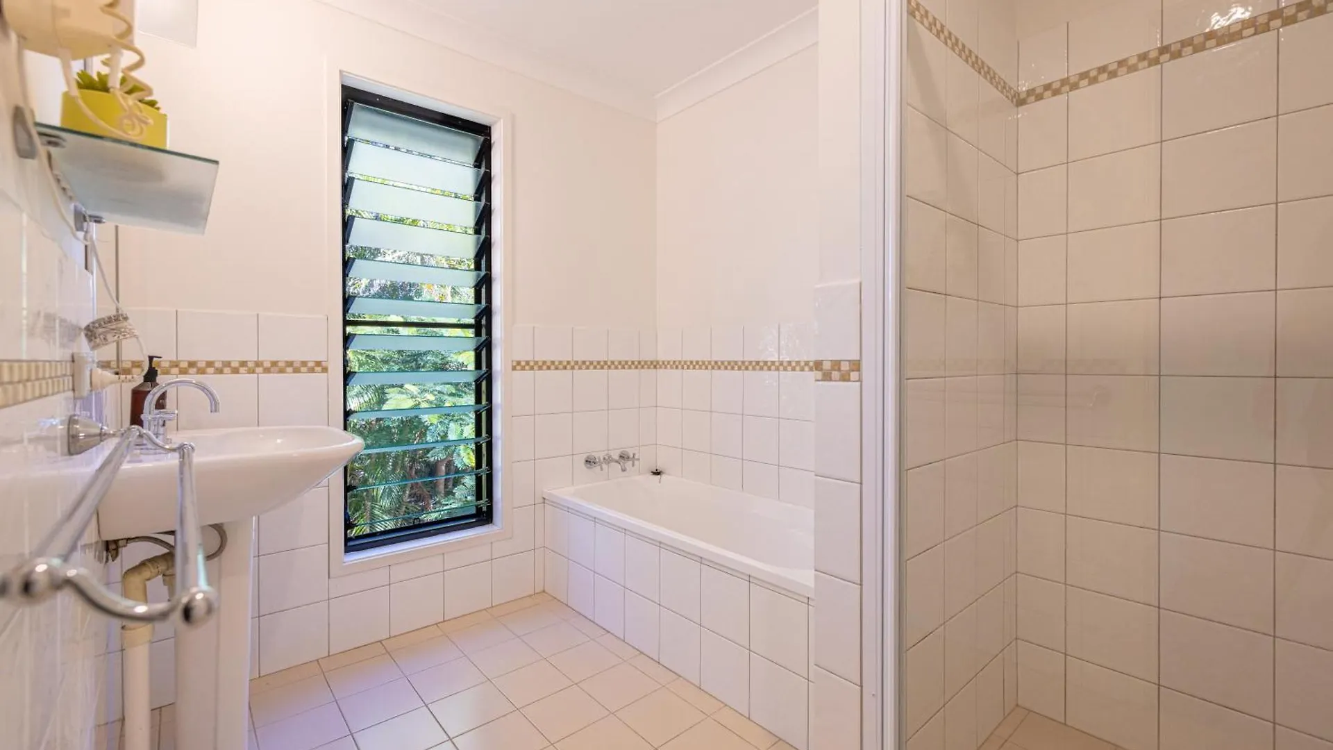 Monterey House - Direct Access & Plunge Pool