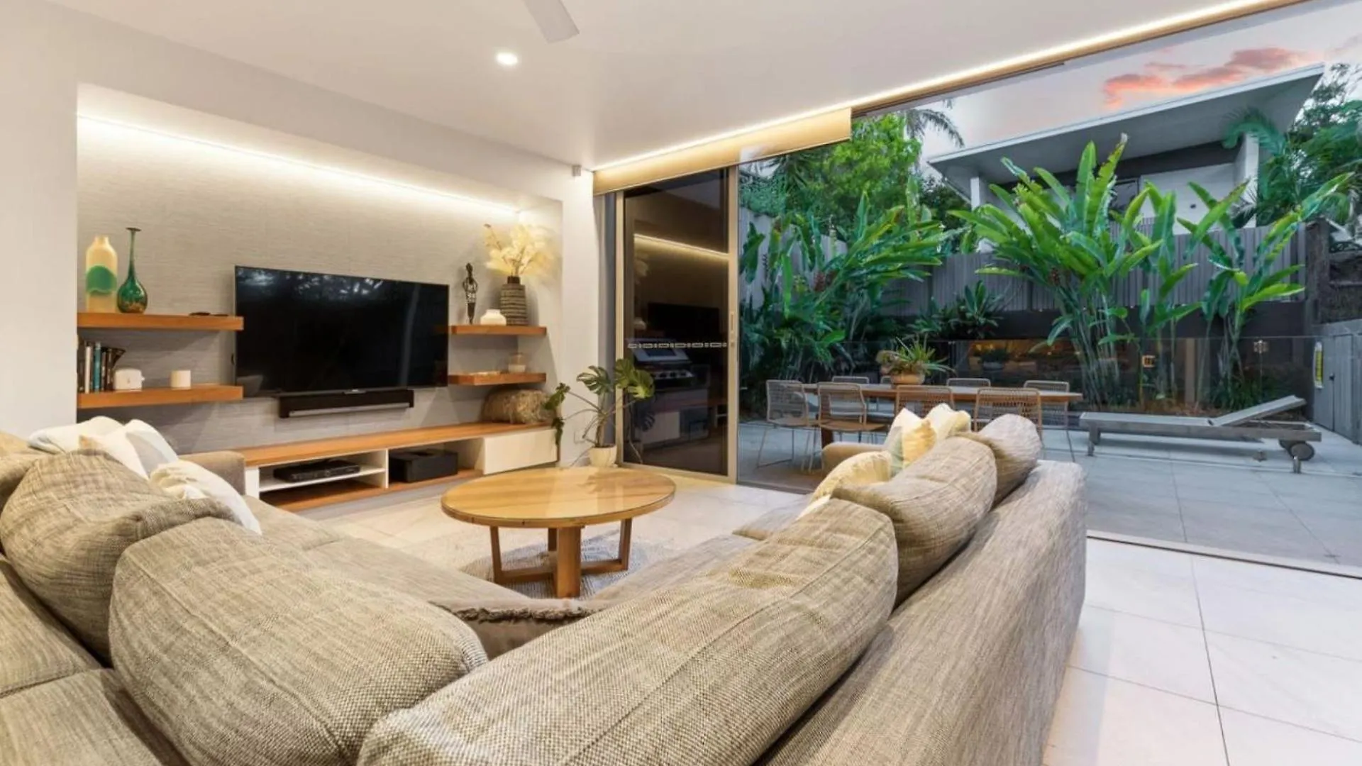 Kokos House 1 - Beachside Luxury With Pool Hébergement de vacances Byron Bay