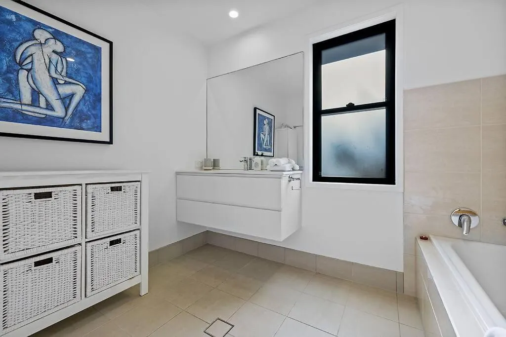 Fuller Holidays - Drifting Sands -byron Town With Pool * Byron Bay
