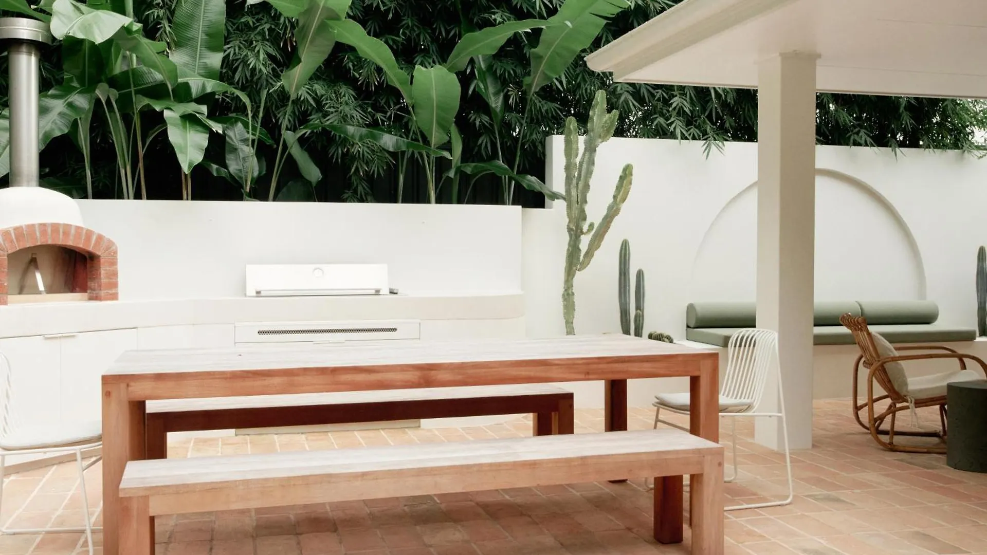 Byron Sanctuary バイロンベイ