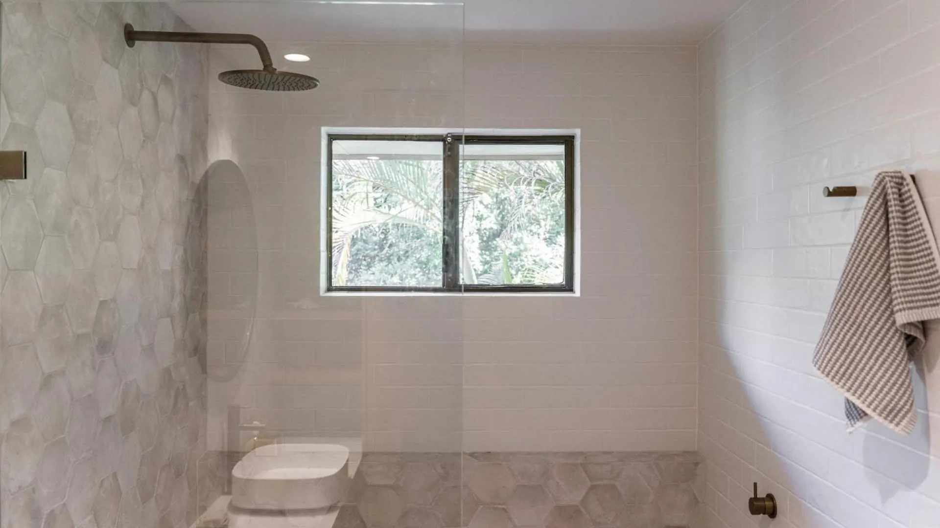 Casa 36 - 3 Bedroom Retreat Near Clarkes