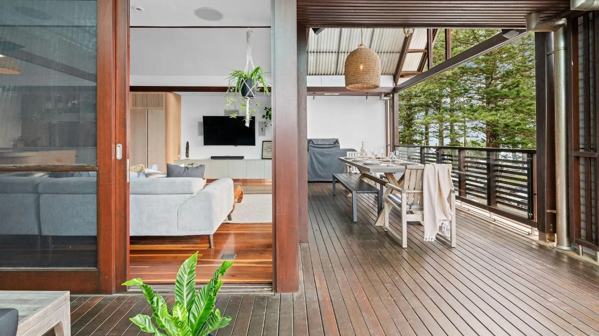Luxury On The Bay - 2 X 3 Bedroom