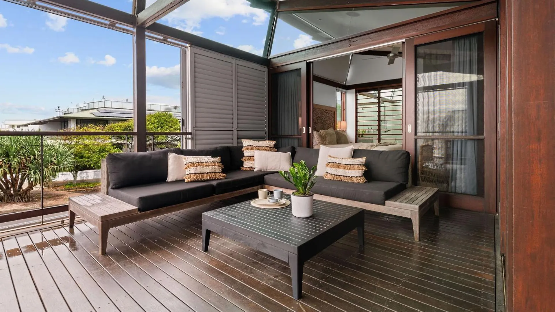 Luxury On The Bay - 2 X 3 Bedroom *