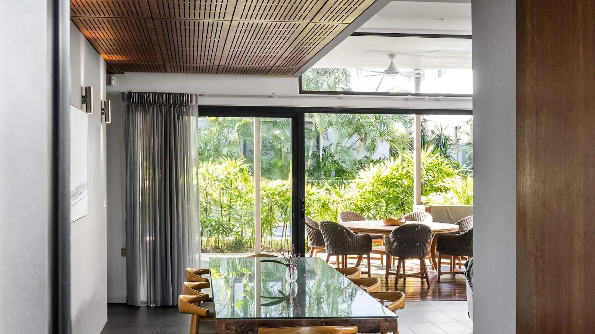 Byron Lux Villa