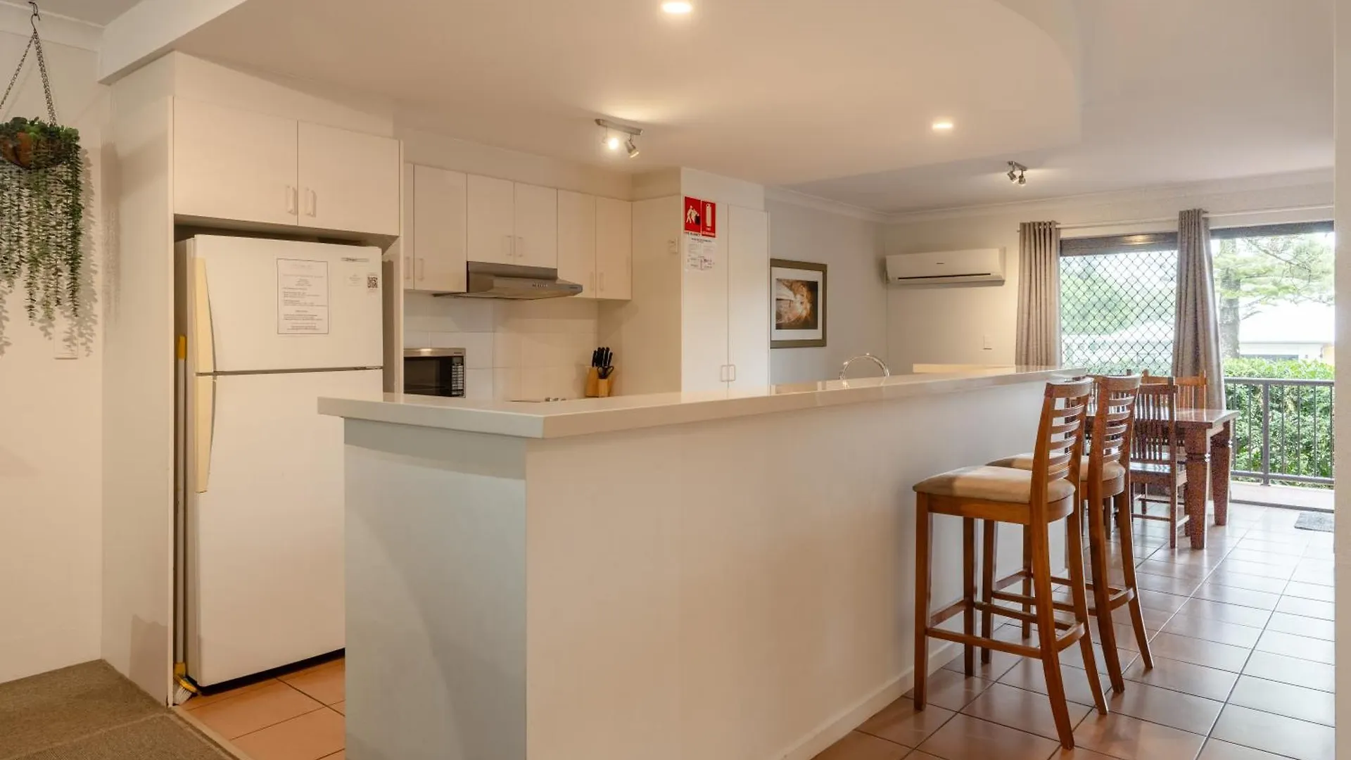 Outrigger Bay 4*
