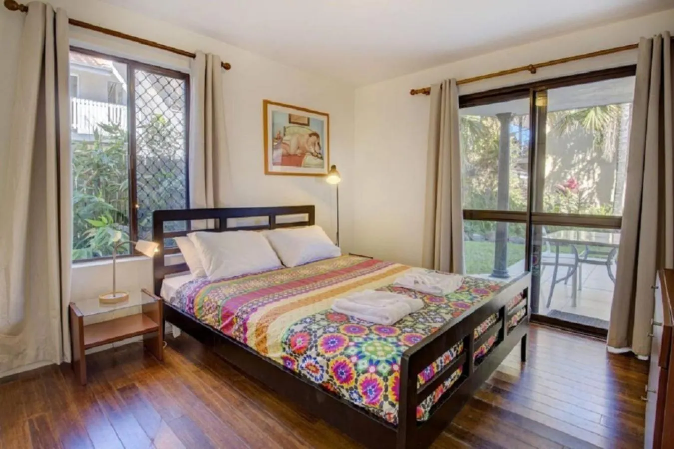 Sunny Somerset 2b Located Opp Markets Apartamento