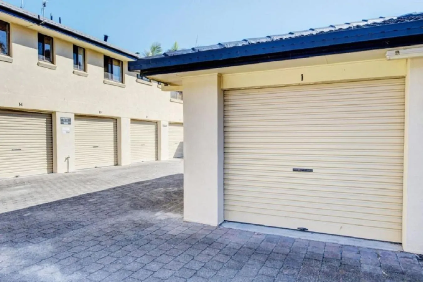 Apartamento Sunny Somerset 2b Located Opp Markets