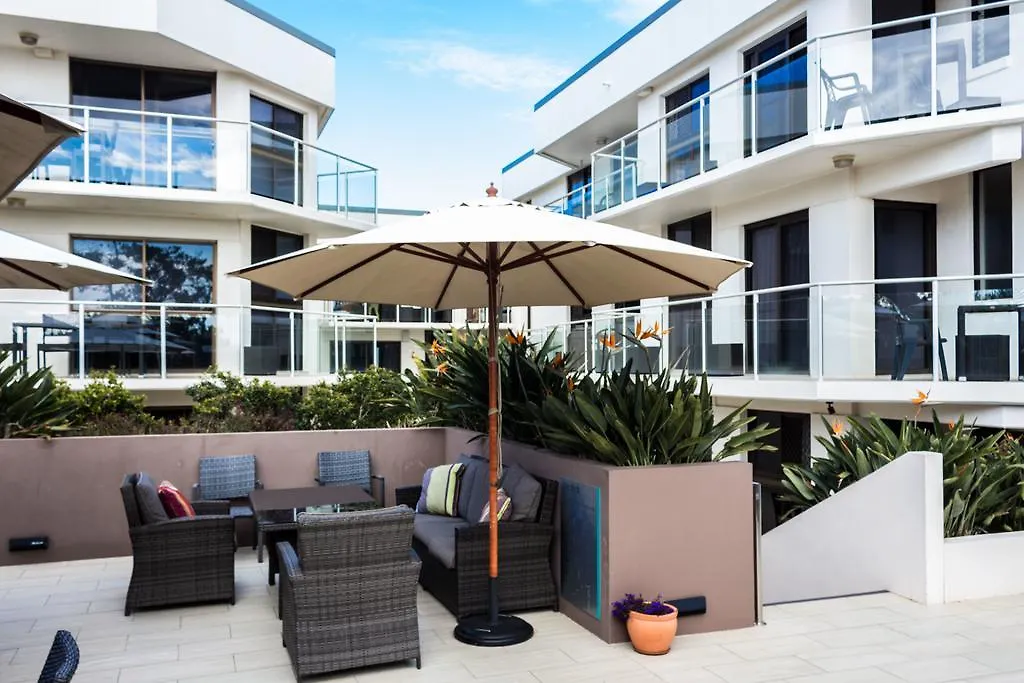 Bayview Beachfront Apartments, In Town Right On The شقة فندقية 4*
