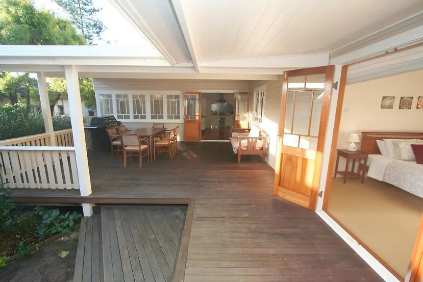 Accom 54 Carlyle Street At 펜션 *