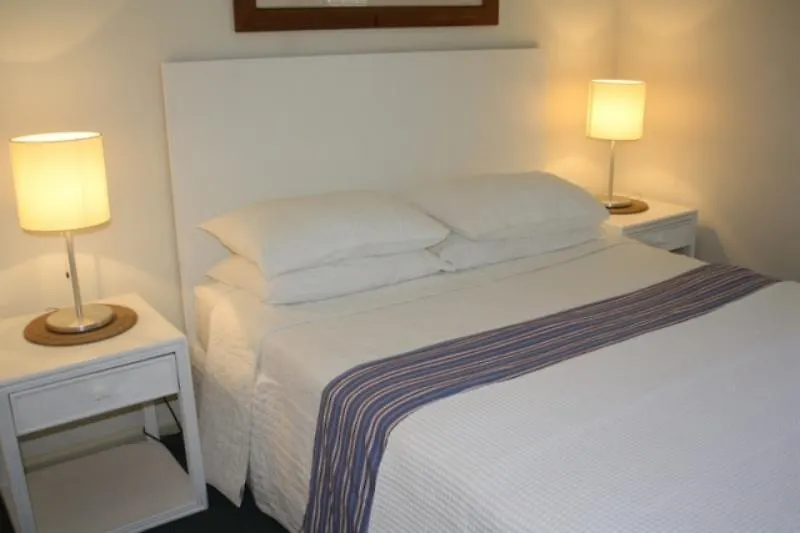 Aparthotel Cossies By The Sea