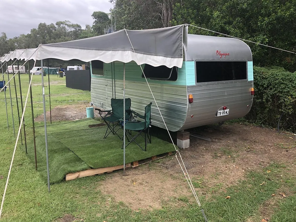 Birdcage @ Byron Camping *