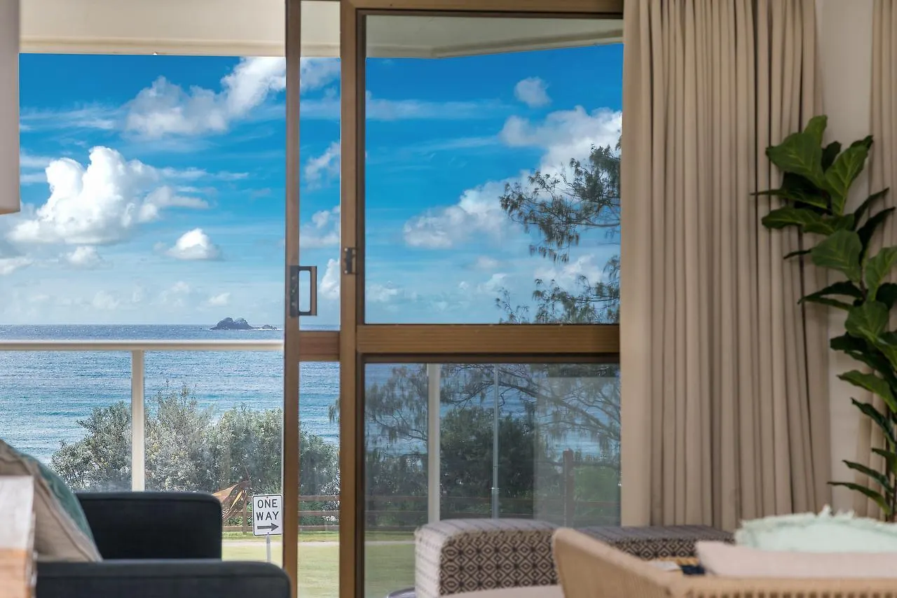 Bayview Beachfront Apartments, In Town Right On The 4* خليج بيرون
