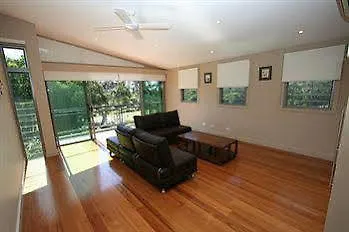 Accom Unit 1 22 Mahogany Drive - House 1 At Vue Villa Byron Bay