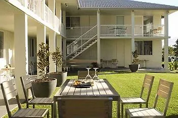 Hotel Friday On The Beach Byron Bay