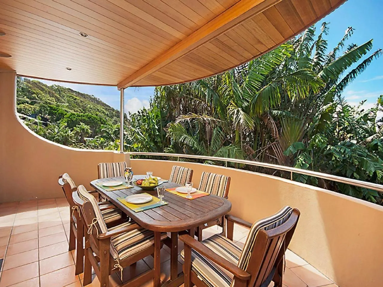 Unit 2 9 Marine Parade, Wategos - Beachbound *