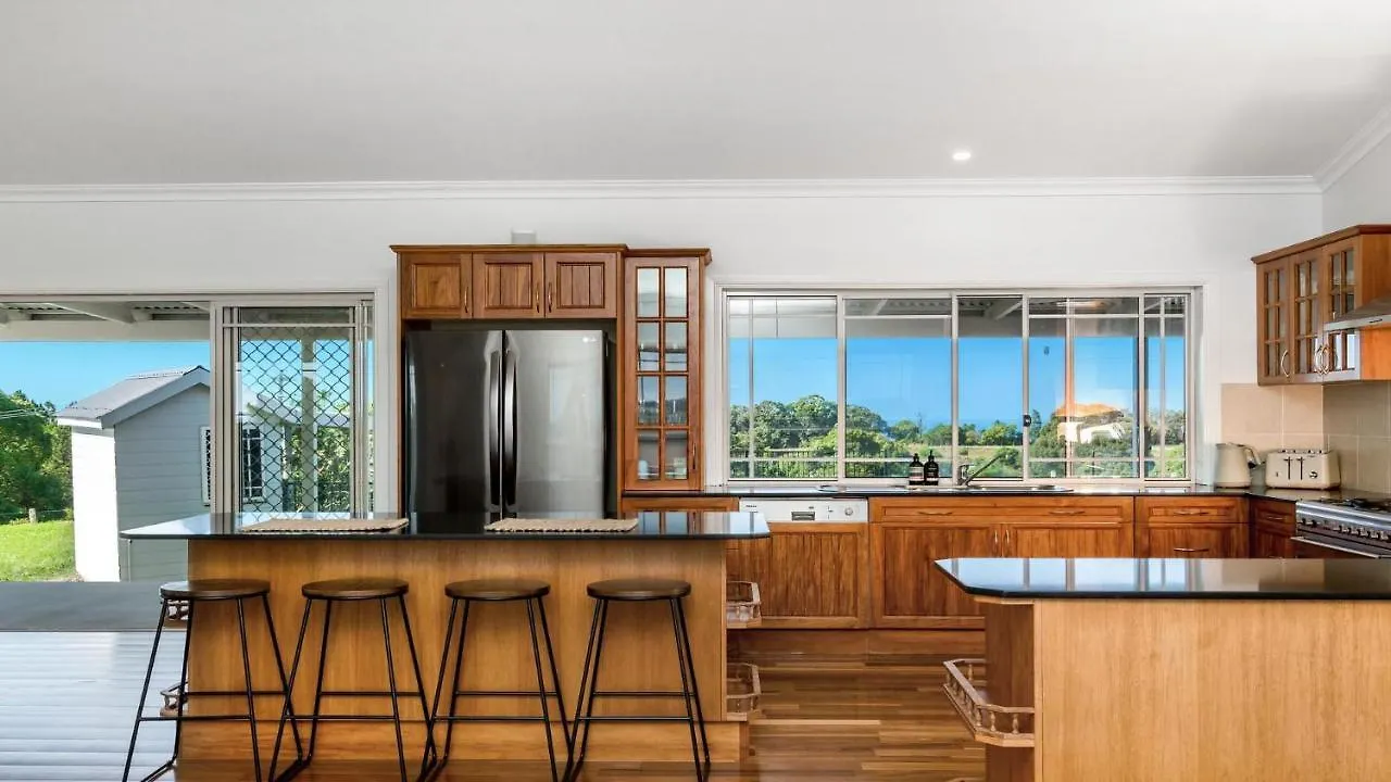 Your Luxury Escape - Byron Sunset Breeze