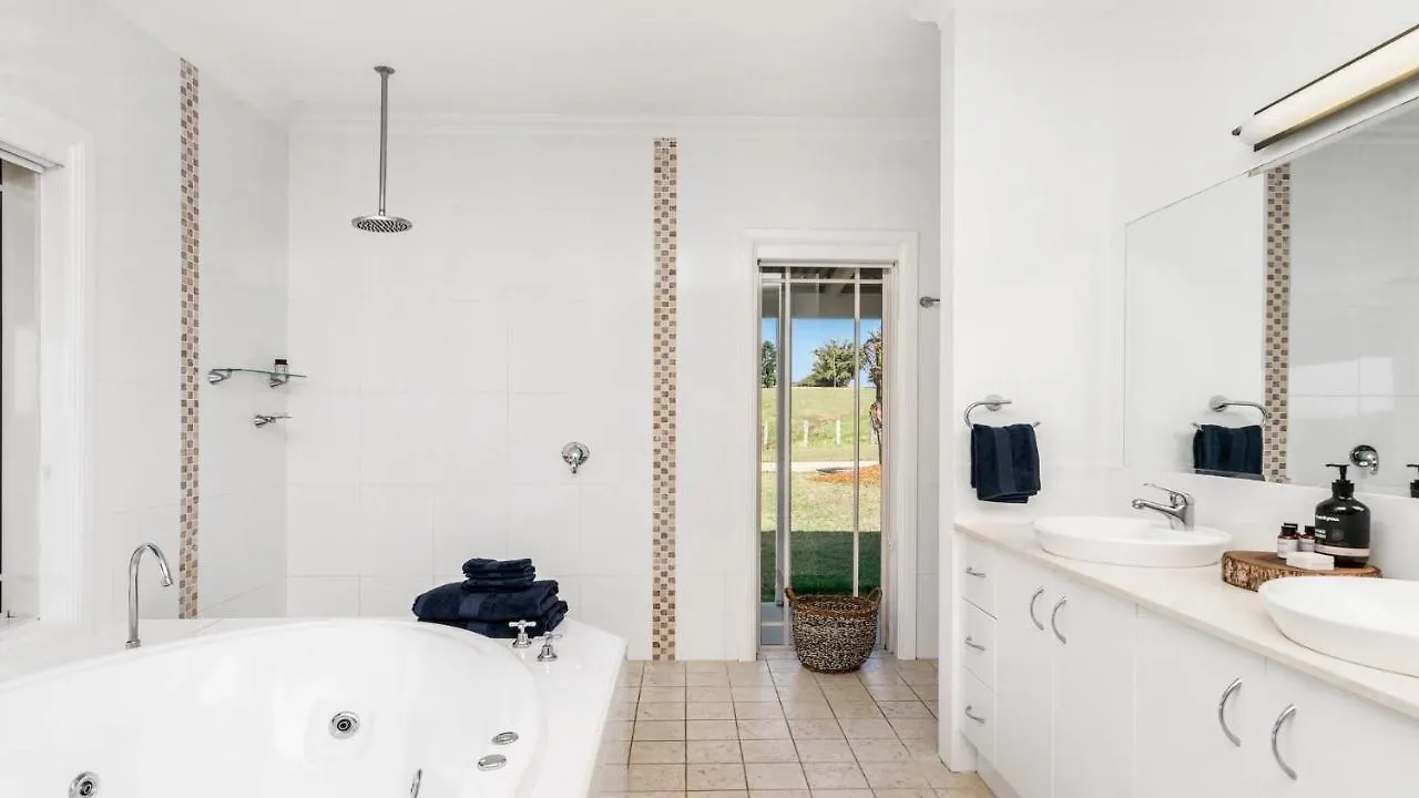Your Luxury Escape - Byron Sunset Breeze Byron Bay