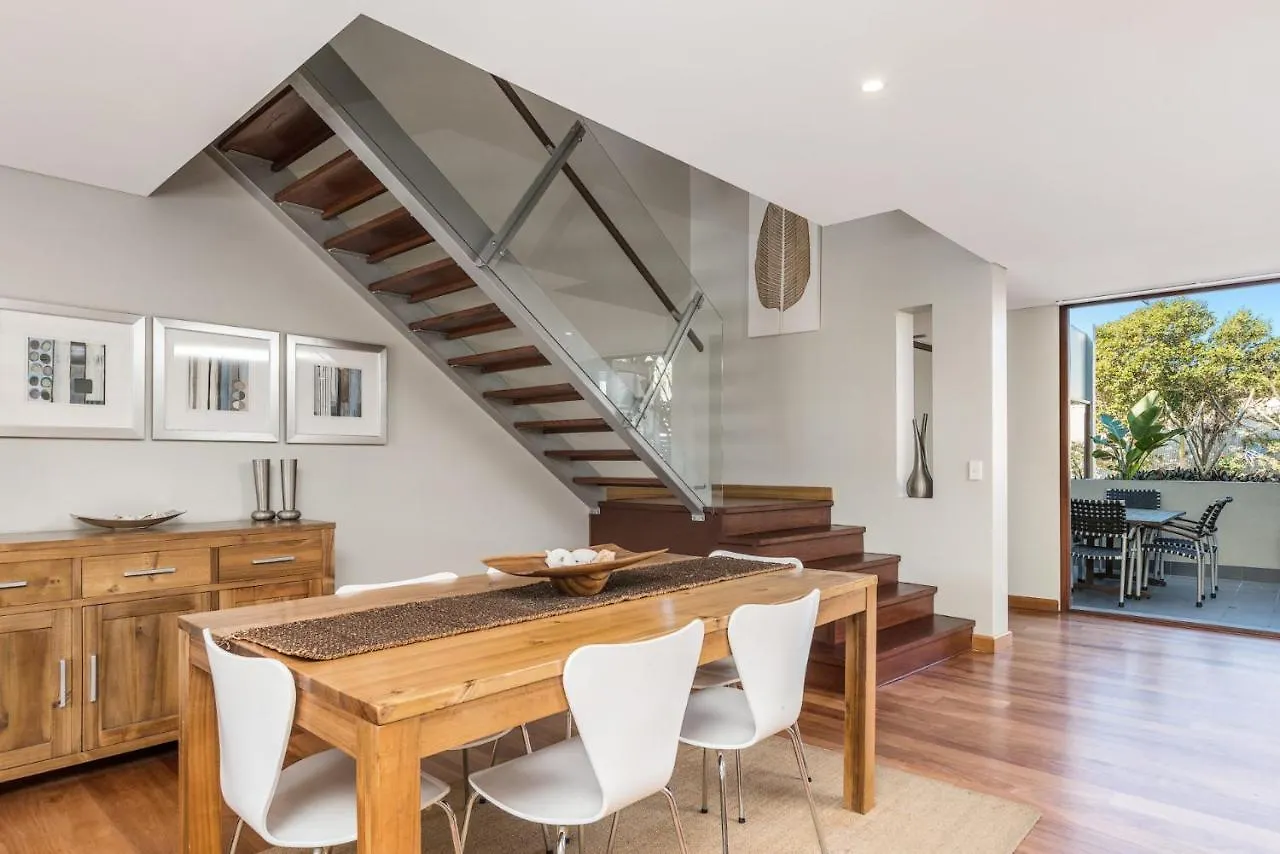 Unit 2 21-25 Fletcher Street - Casablanca At Bogarts