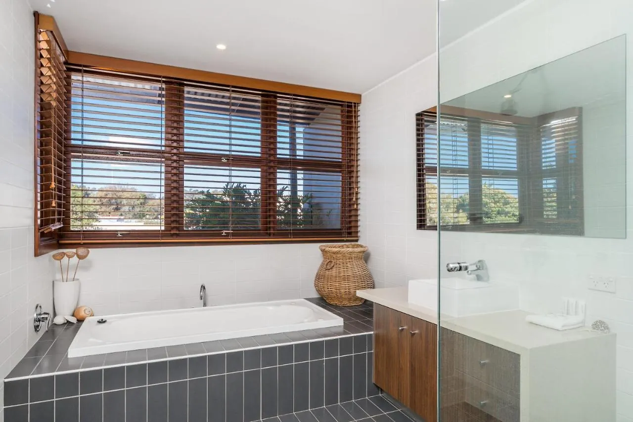 Unit 2 21-25 Fletcher Street - Casablanca At Bogarts Byron Bay