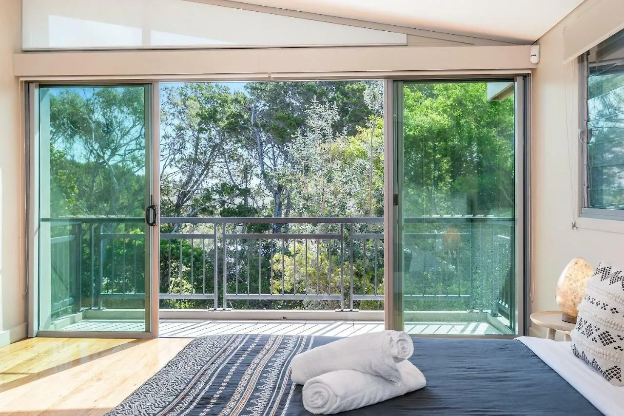 Accom Unit 1 22 Mahogany Drive - House 1 At Vue Villa Byron Bay