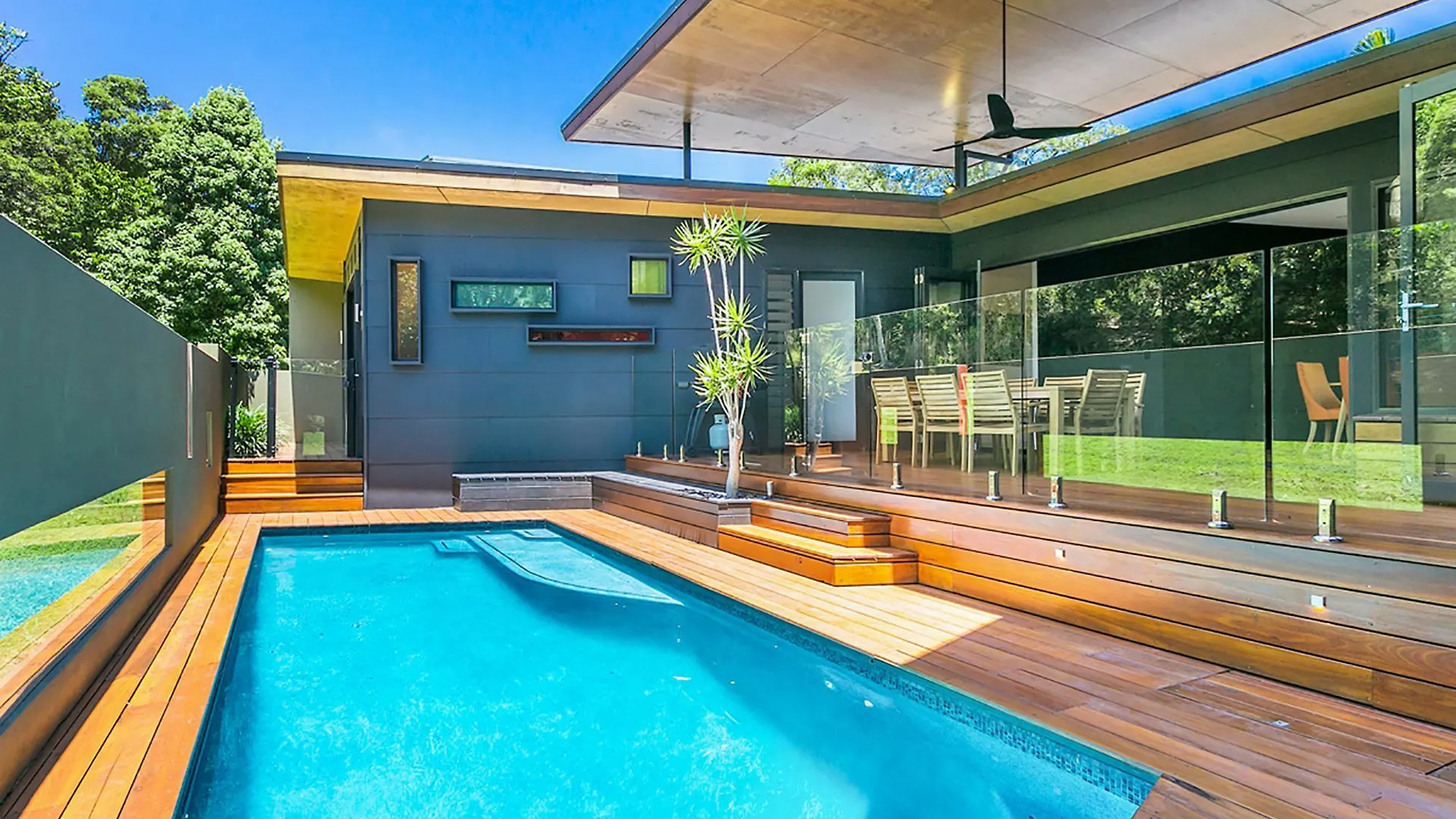 Seaview Sanctuary - Award Winning Architecture Villa *