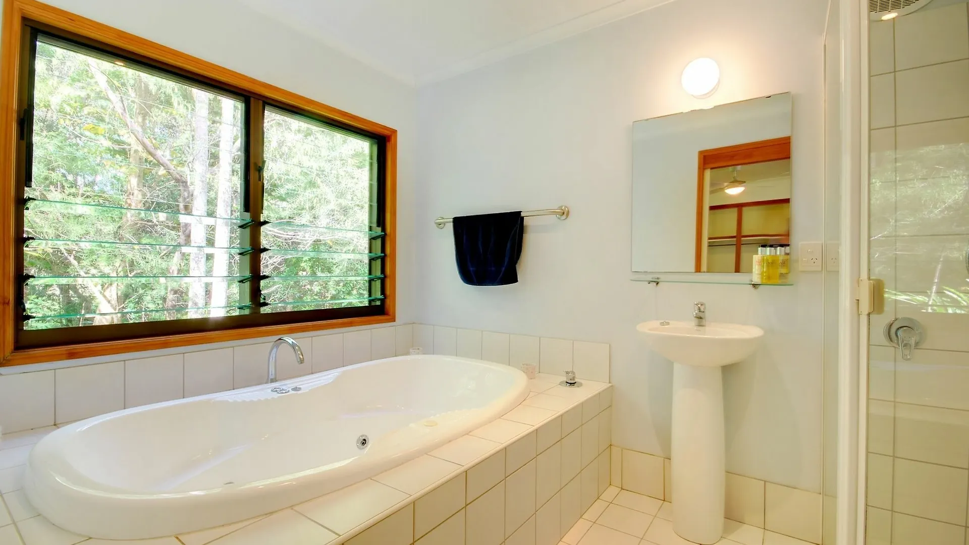 Planula Retreat Bed & Breakfast