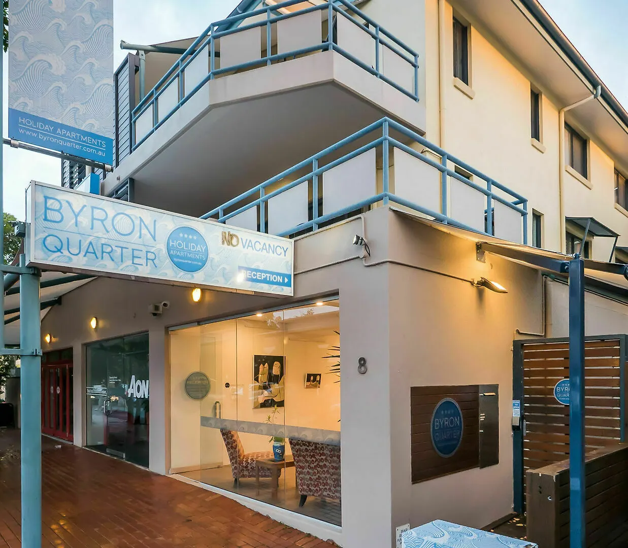 Byron Quarter Μπάιρον Μπέι