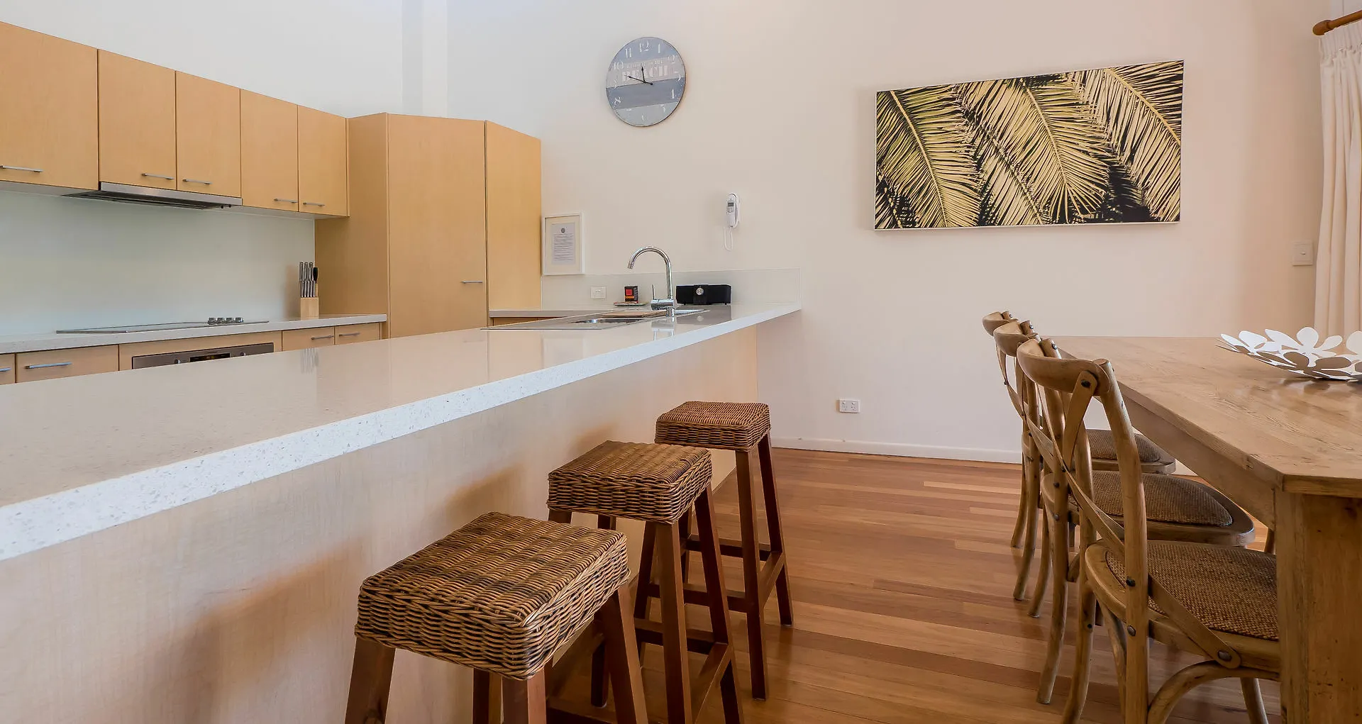 Ξενοδοχείο με διαμερίσματα Byron Quarter 4*