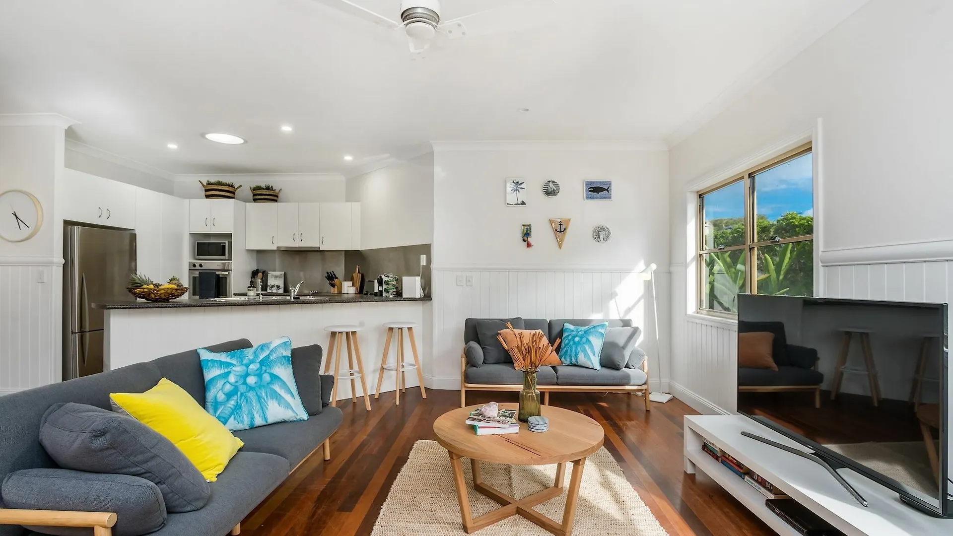 Barefoot Lane Byron Bay